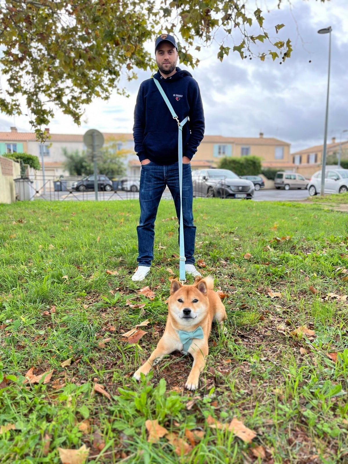 Chien promené avec la laisse multiposition à carreaux – Bande de Canailles